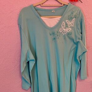 Butterfly embroidered top plus 1XL